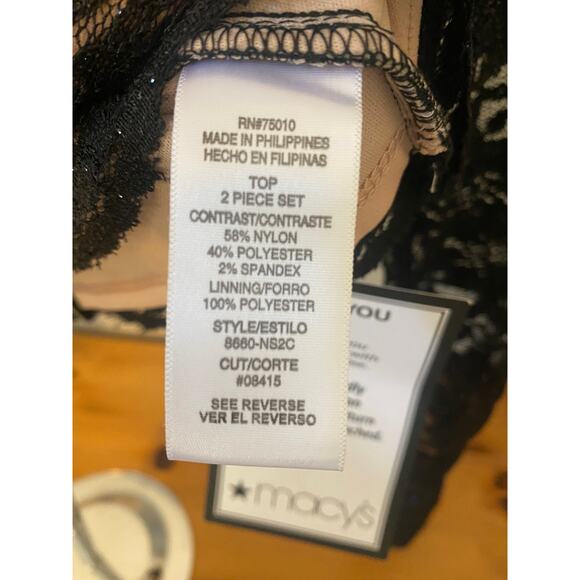 City Studio Top Black Floral Lace Cropped Long Sheer Sleeves V-Neck Back size 3 - Picture 11 of 11